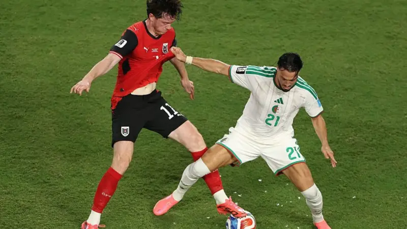 Argélia busca empate por 3 a 3 com a Áustria e assegura vaga nas oitavas da Copa do Mundo