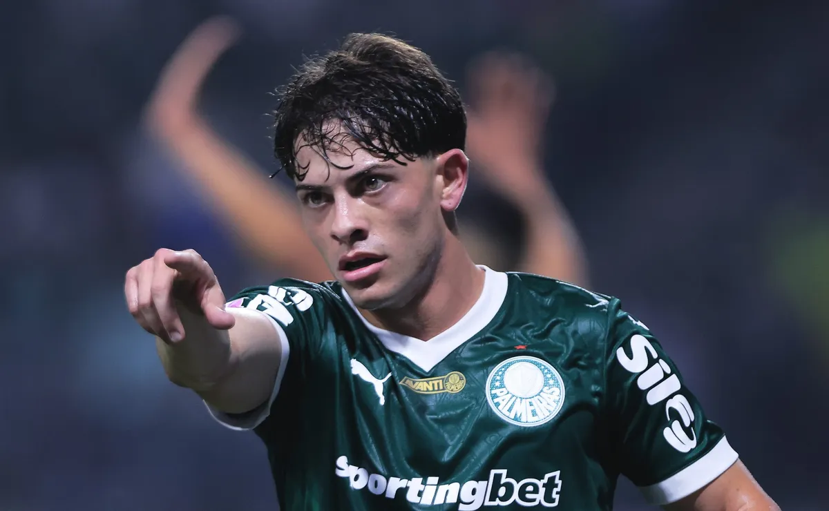 Giay se aproxima de vaga na Copa após lesões na seleção argentina