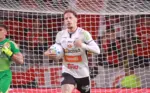 Cruzeiro e Athletic avançam por Ian Lucas; Santos perde corrida pelo volante
