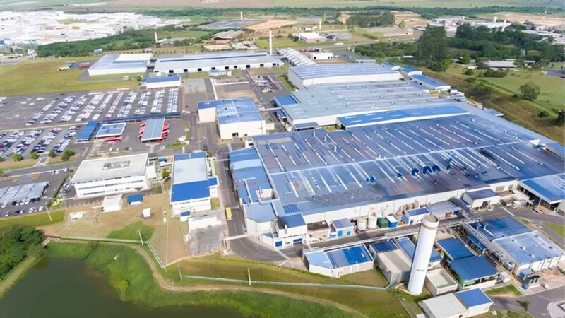 Entenda como maior fabricante de automóveis do mundo fecha fábrica com 1,5 mil funcionários no brasil: toyota encerra unidade que produziu mais de 1 milhão de veículos e prepara investimento d…
