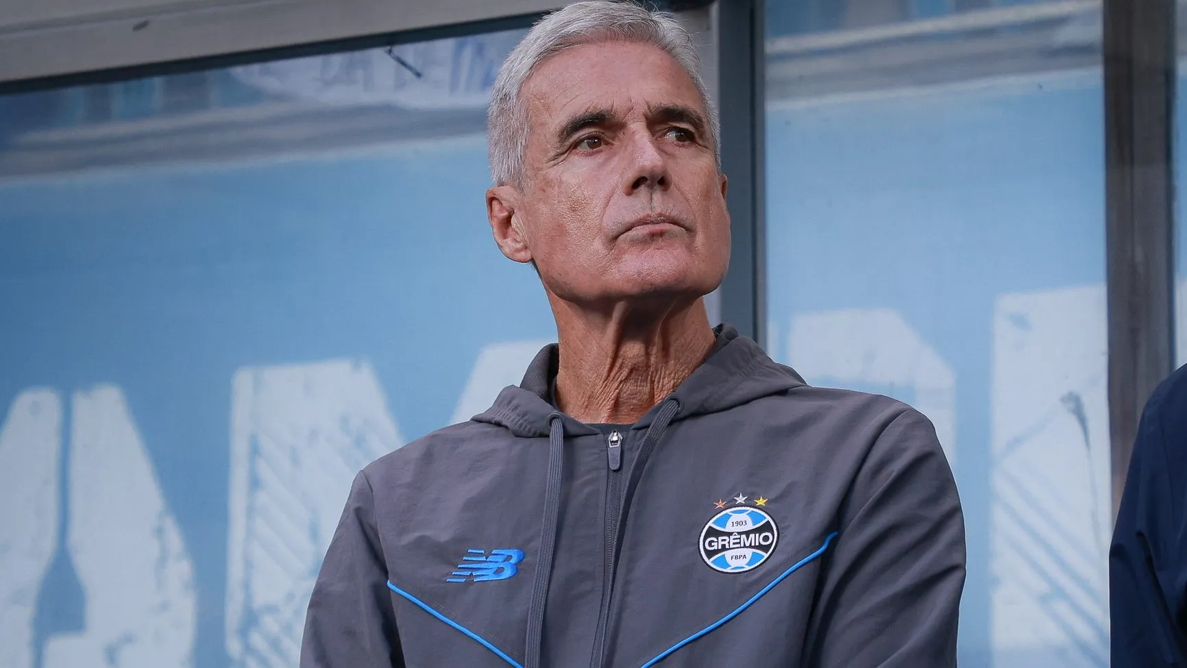 Grêmio confirma saída de Arthur; volante retorna à Juventus com contrato até junho de 2027