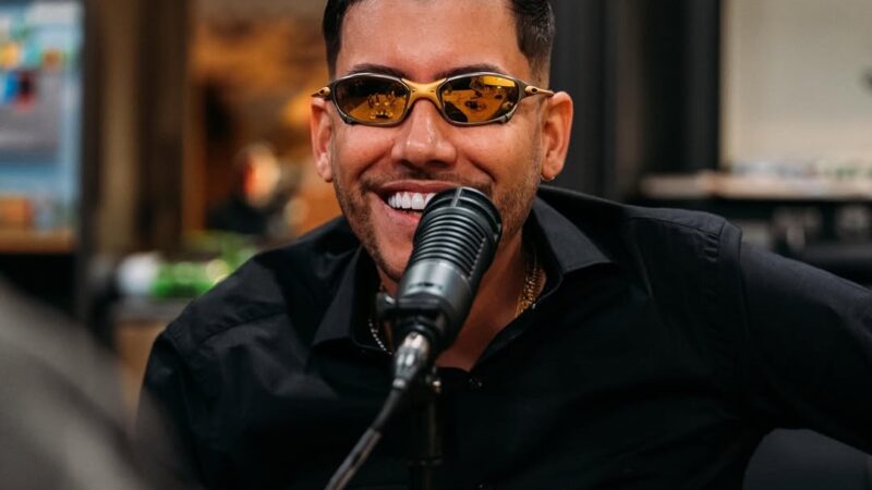 MC Menor da VG abre nova fase da carreira com o álbum “Sarcástico”