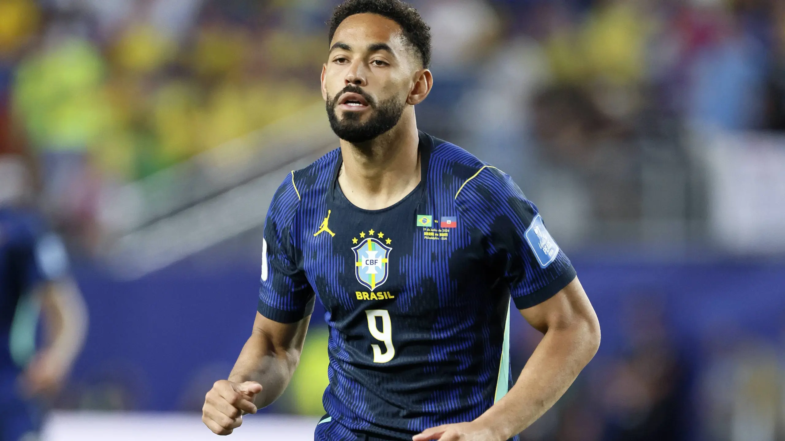 Matheus Cunha celebra atuação após vitória do Brasil e evita falar sobre titularidade