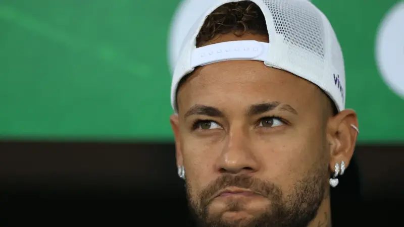 Neymar apresenta evolução em exame e se aproxima de retorno à Seleção após lesão na panturrilha