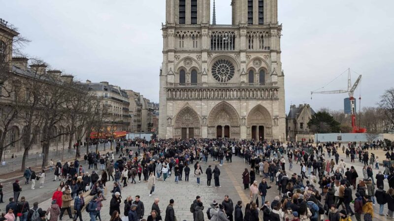 Conheça notre dame revela tesouros arqueológicos de 1,7 mil anos em escavação histórica