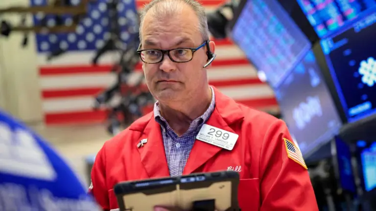 Wall Street abre em queda com nova onda de vendas no setor de tecnologia