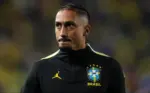 Raphinha segue tratamento e fica fora do jogo contra o Japão pela Seleção Brasileira