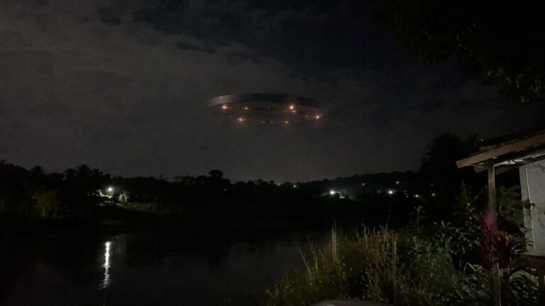Descubra “tem algo rosnando”: suposto ovni aparece sobre rio cercado por mata em campo largo, e homem relata luzes de objeto de até 70 metros pairando por 30 minutos antes de apagarem e seguir…