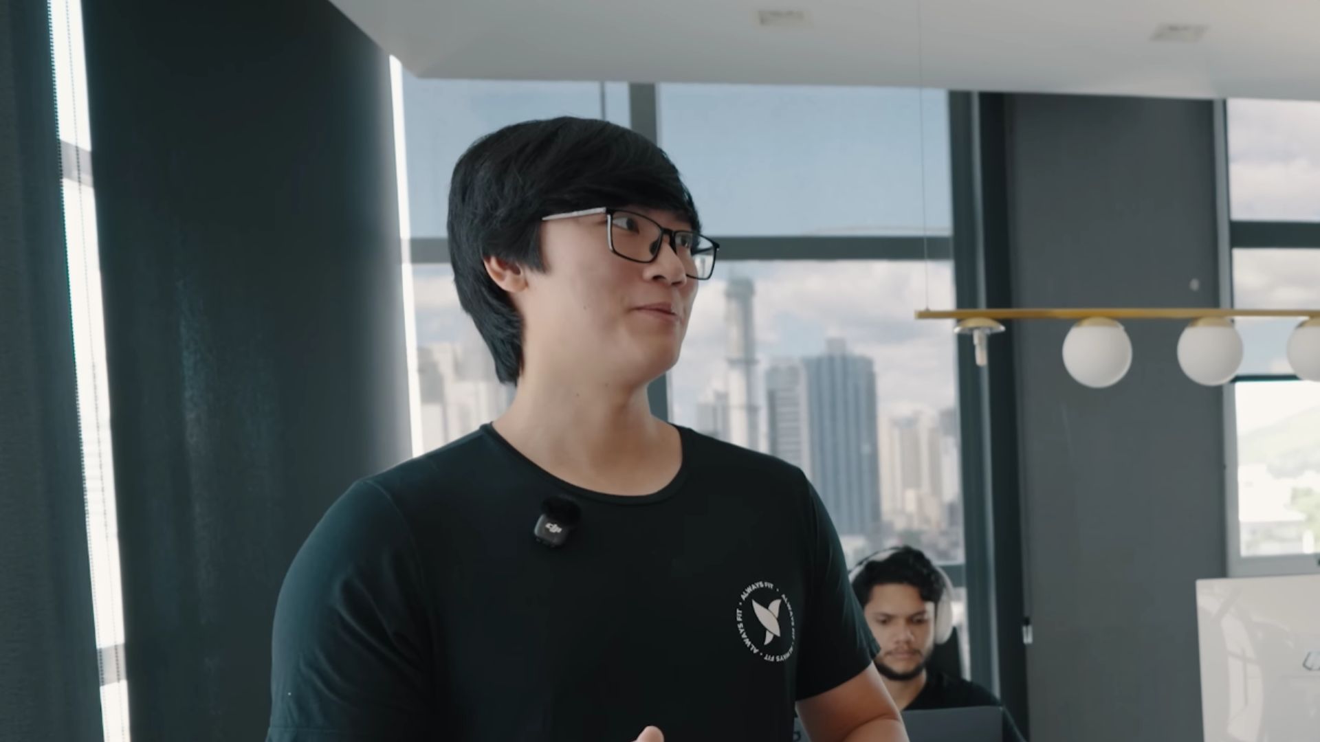 Filho de imigrante chinesa que vendia chá no interior de SP, Zhang Ye diz faturar R$1 milhão por dia e liderar TikTok Shop na América Latina