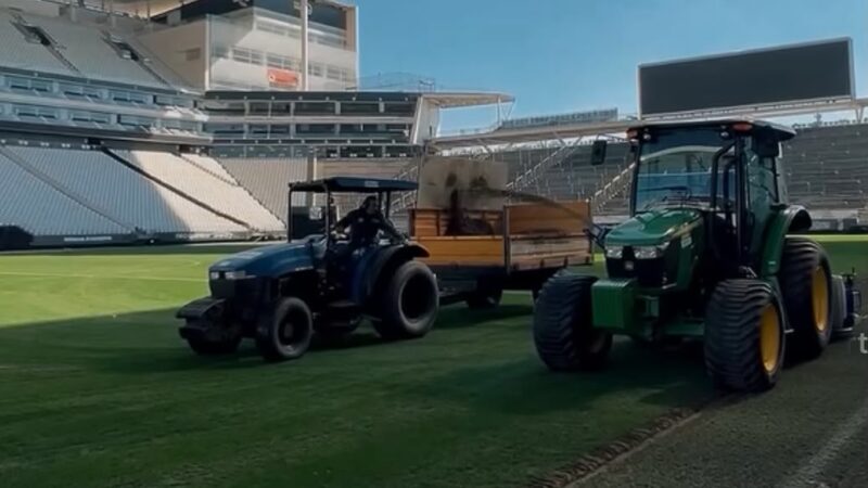 Corinthians inicia substituição do gramado da Neo Química Arena durante pausa da Copa de 2026