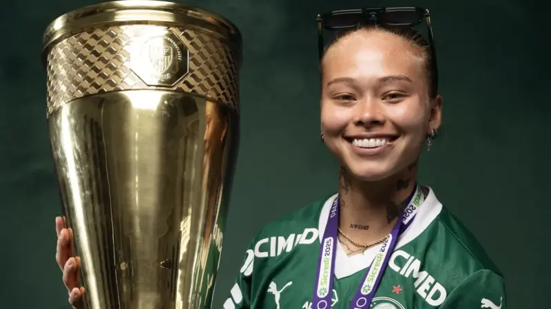 Palmeiras confirma compra definitiva da lateral Ana Guzmán e assina até 2028