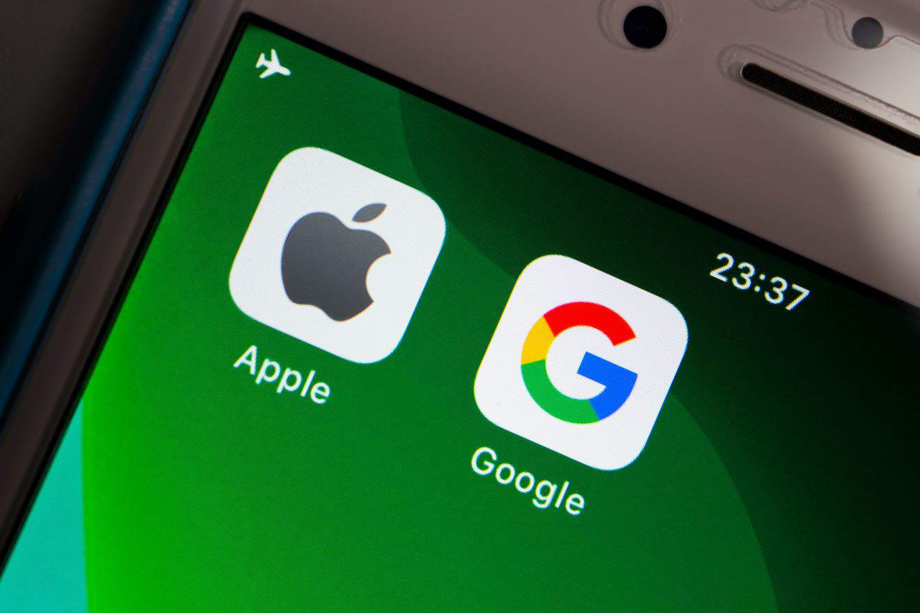 OpenAI mira clientes corporativos; Apple e Google intensificam corrida pela IA para consumidores