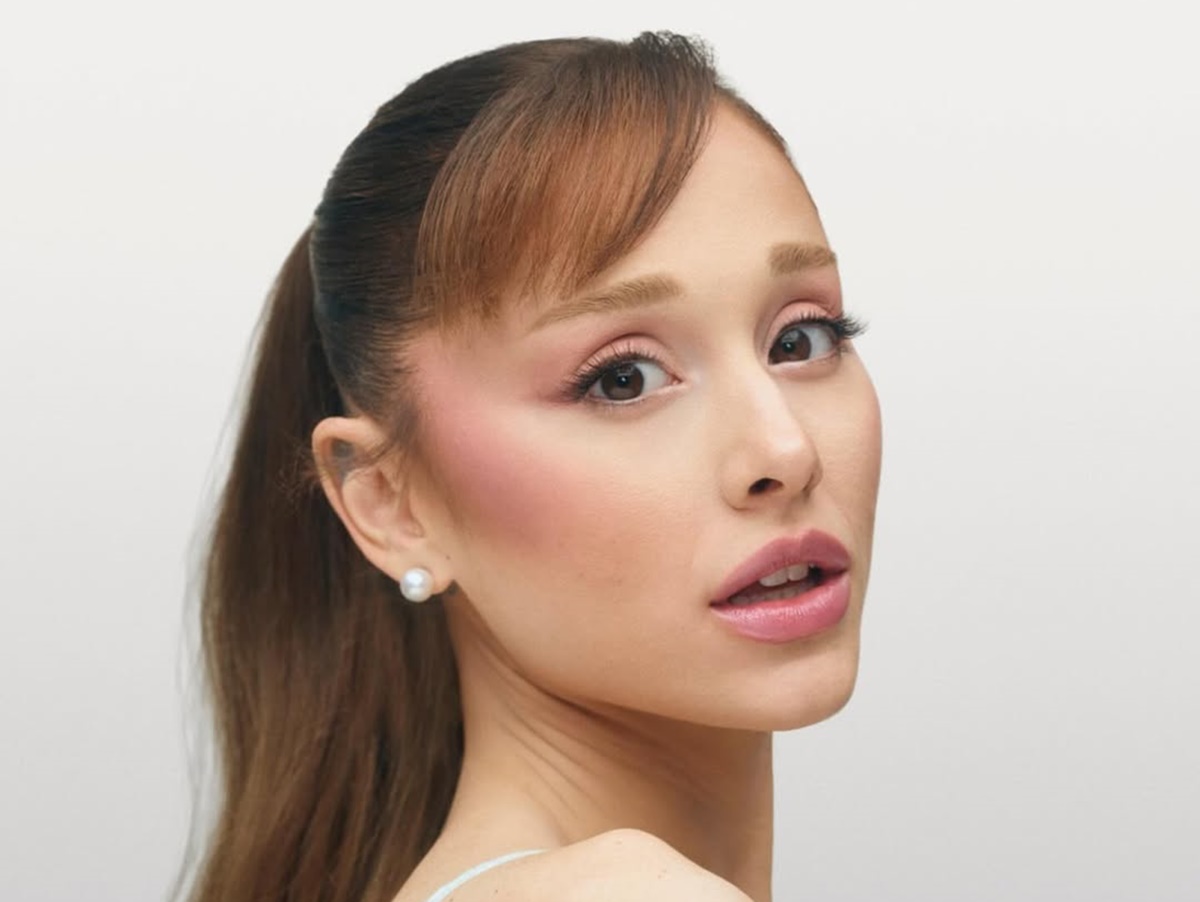 Entenda como música de ariana grande explode em streams após ela incluí-la na turnê nova