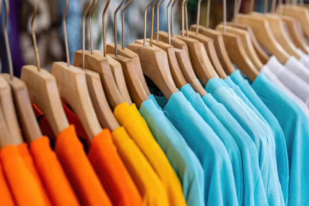 Reforma tributária pode levar cobrança federal a compras internacionais de baixo valor a partir de 2027