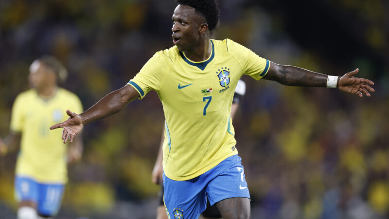 Veja como jornal inglês elege camisa do brasil como a segunda mais bonita da copa do mundo