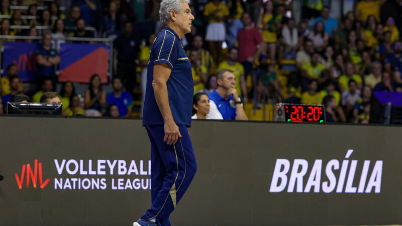 18/06/2026 — Gesto ofensivo afasta Zé Roberto da vitória do Brasil na Liga das Nações