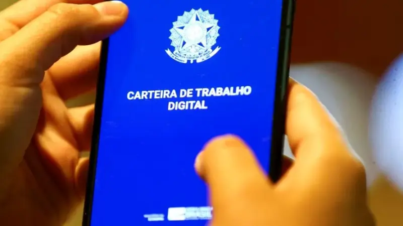 Brasil registra abertura de 767.326 vagas com carteira assinada entre janeiro e maio de 2026