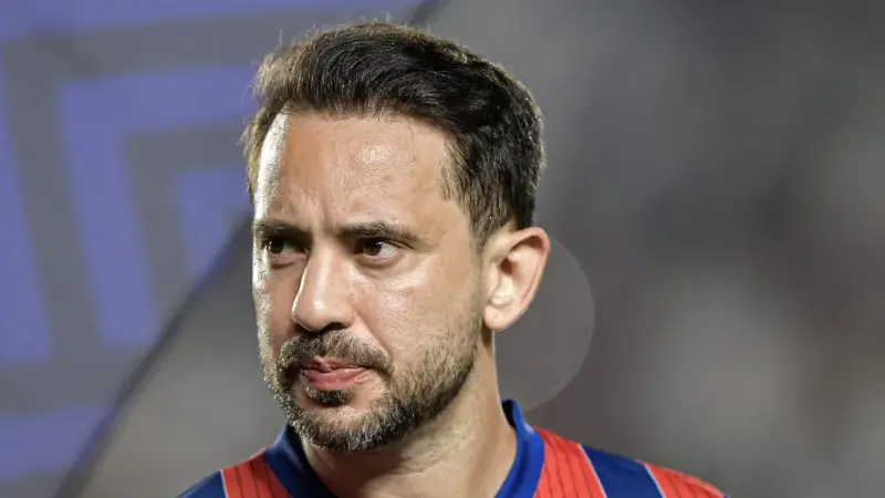 Everton Ribeiro enfrenta fase difícil no Bahia, mas descarta saída