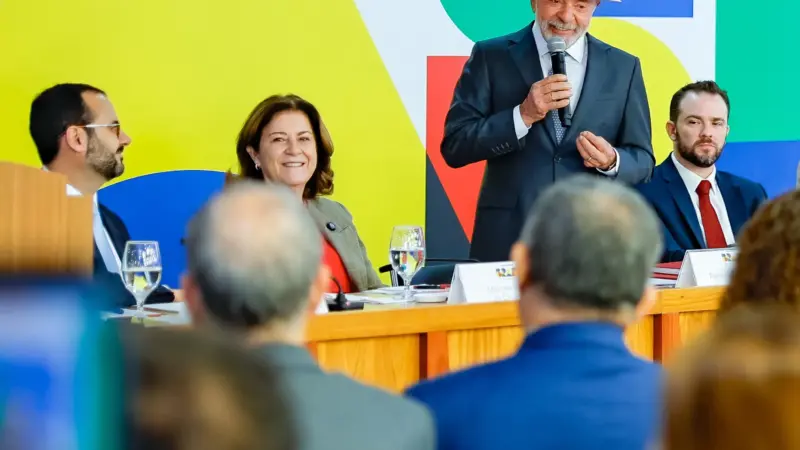 Governo publica MP que abre nova rodada do Desenrola para adimplentes e envia projeto que eleva teto do MEI