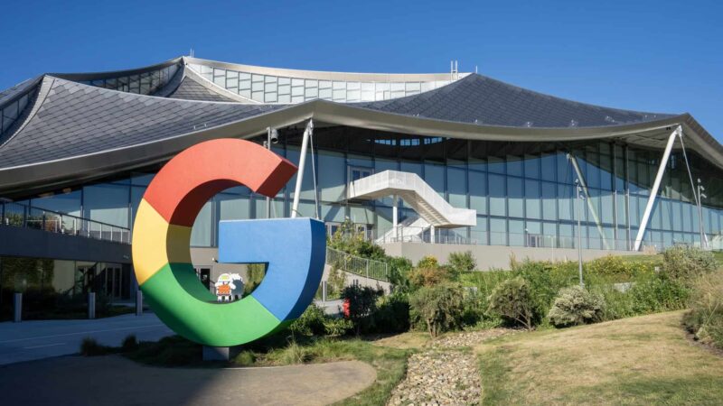 Google negocia com Samsung para que sul-coreana fabrique parte de chip de IA de nova geração