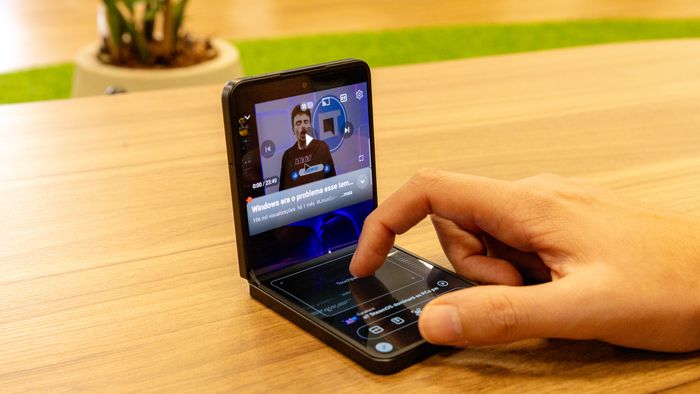 Veja como galaxy z flip 8 pode corrigir decisão polêmica da geração passada
