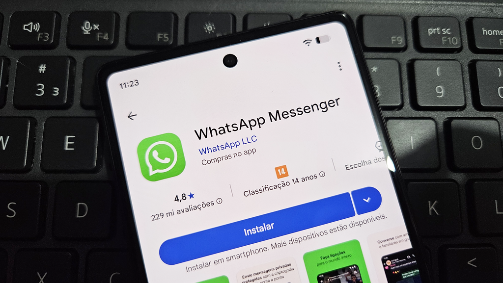 WhatsApp testa nova animação de balões no iPhone e retira ajustes de privacidade de stickers de avatar