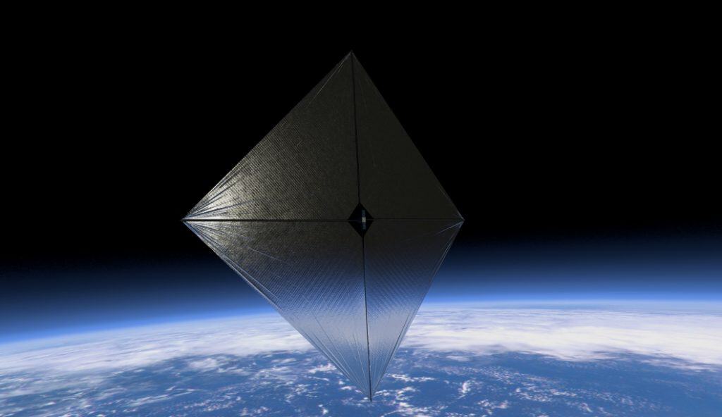 Entenda como navegar pela luz: o futuro da exploração espacial pode estar nas velas solares