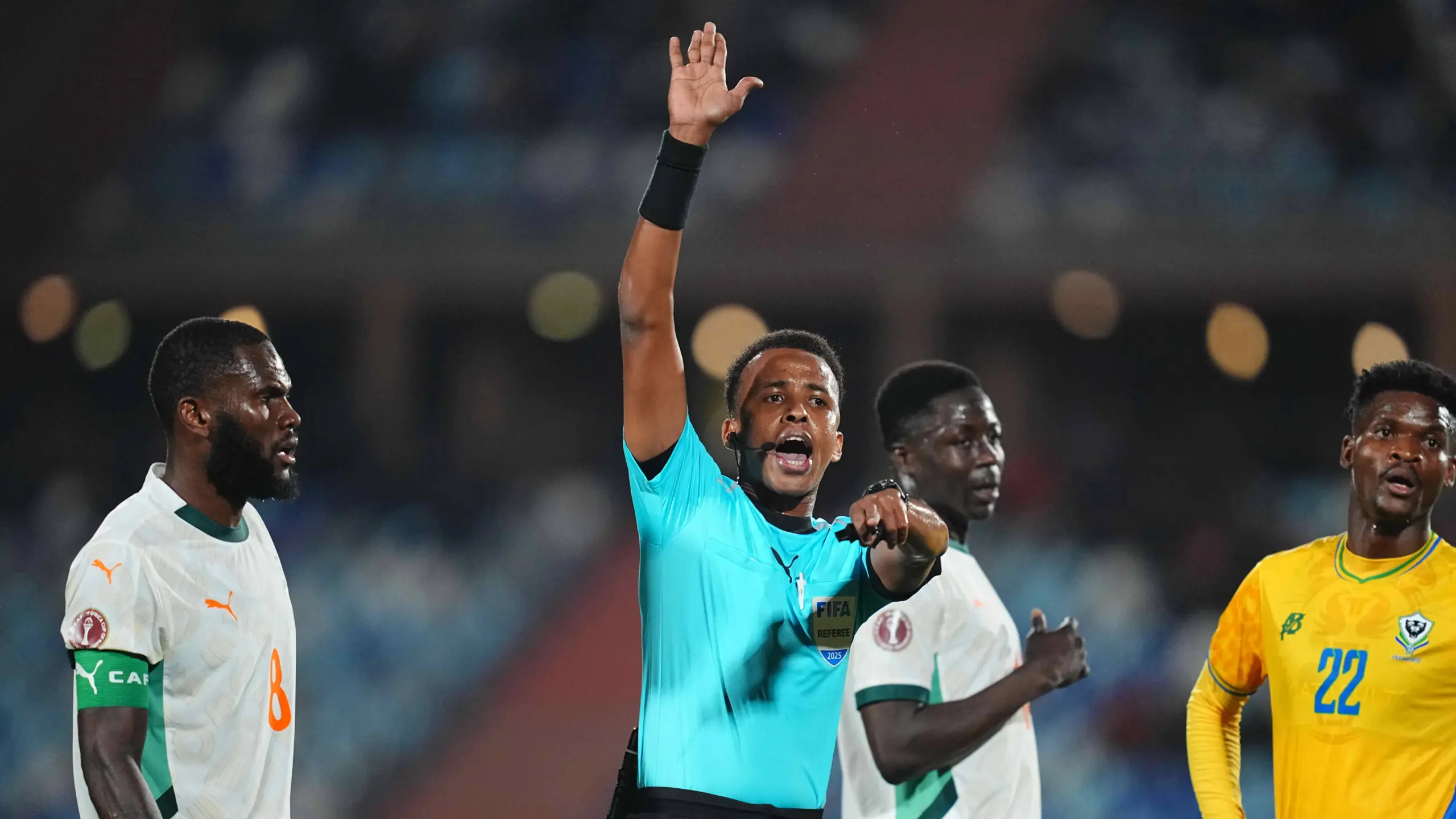 Árbitro somali impedido de entrar nos EUA para a Copa-2026 será o árbitro da Supercopa da Europa entre PSG e Aston Villa