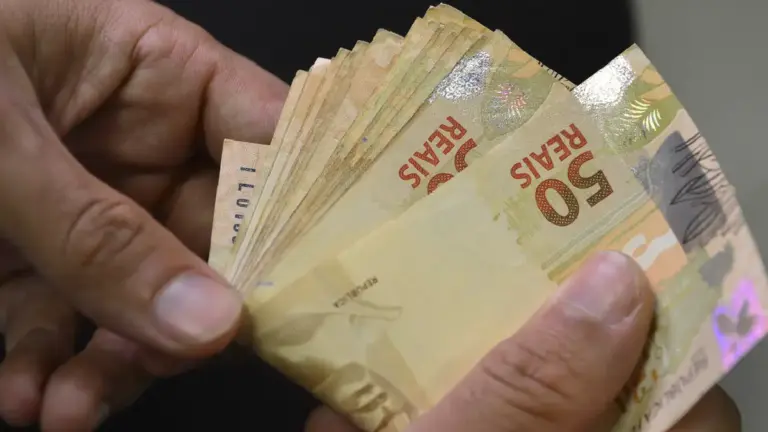29/05/2026: Receita paga lote recorde de restituição do IR 2026 de R$ 16 bilhões com correção de 1%