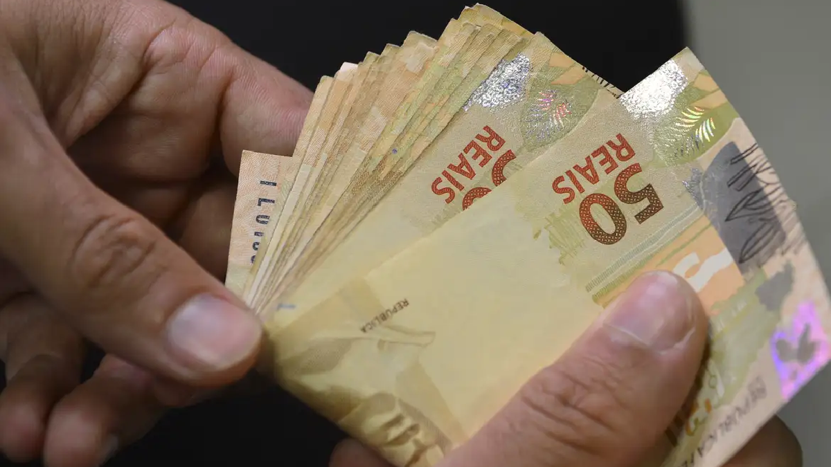 29/05/2026: Receita paga lote recorde de restituição do IR 2026 de R$ 16 bilhões com correção de 1%
