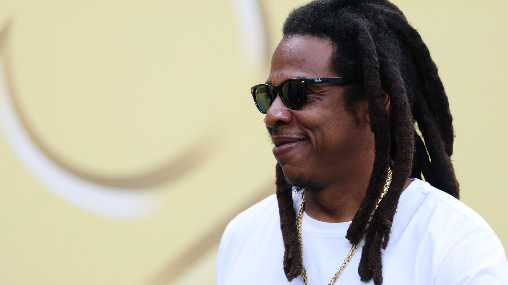Saiba mais sobre jay-z detona drake, kanye west e nicki minaj em um rap freestyle acalorado no roots picnic