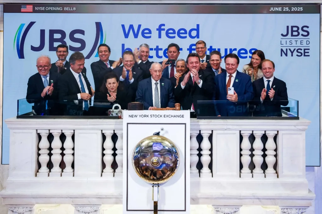 JBS completa um ano na NYSE e busca inclusão nos grandes índices americanos para atrair capital passivo