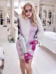 Conheça madonna atrai multidão a times square e performa faixas do “confessions ii”; veja vídeos