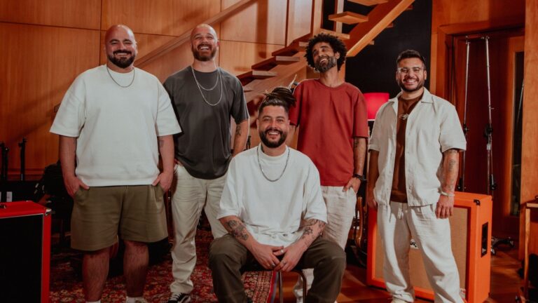 Maneva lança EP “Reggae Sua Fé” e inicia nova fase após 20 anos de carreira