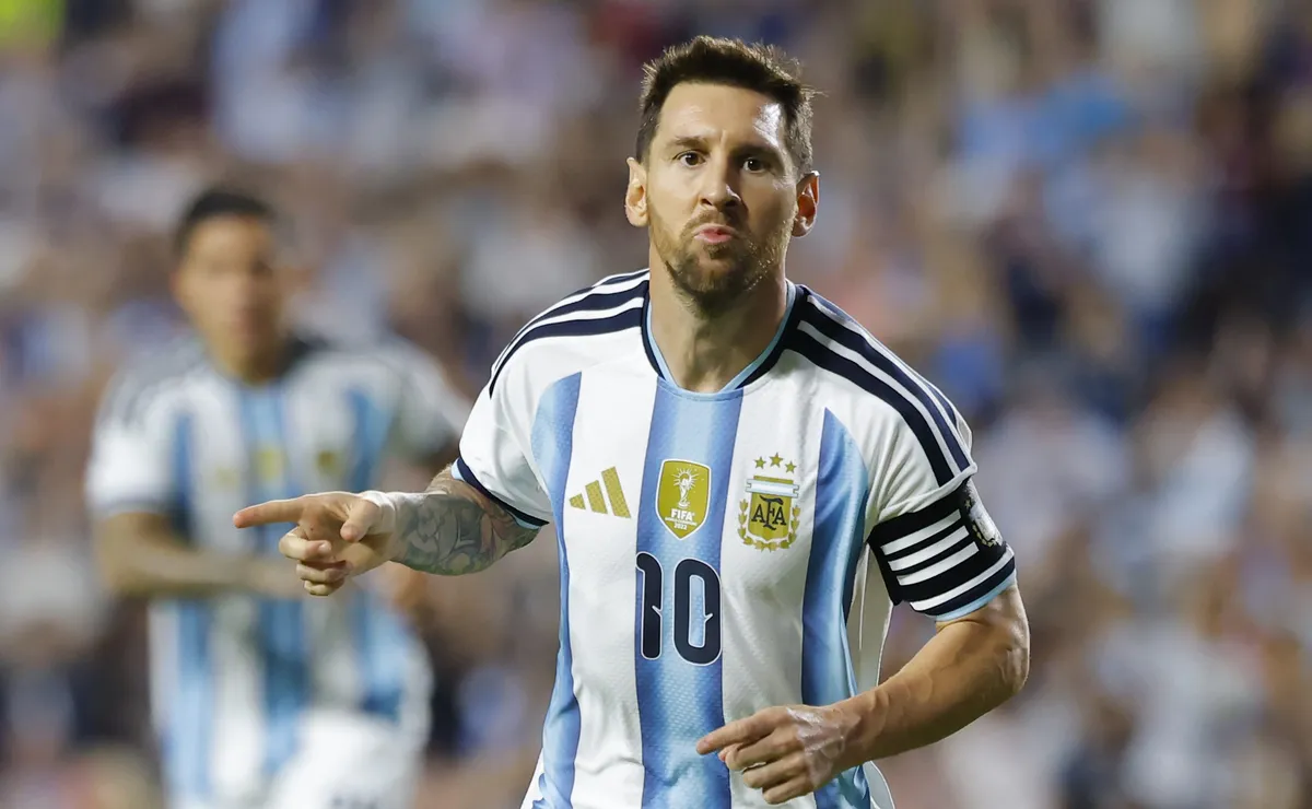 Messi atinge marca histórica e disputará a sexta Copa do Mundo da carreira