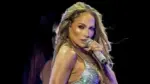 Jennifer Lopez publica sequência de bandeiras do Brasil e fãs especulam show em Copacabana