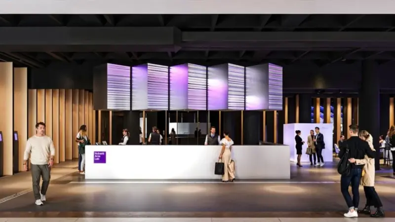 Nubank inaugura centro cultural na Paulista com foco em arte e experiências imersivas