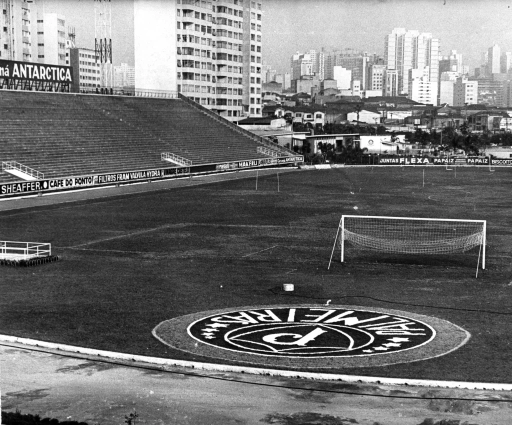 Início da construção do estádio Palestra Itália é recordado em fotos