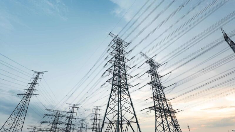 Calor extremo e outros eventos climáticos ameaçam operação de data centers usados por IA
