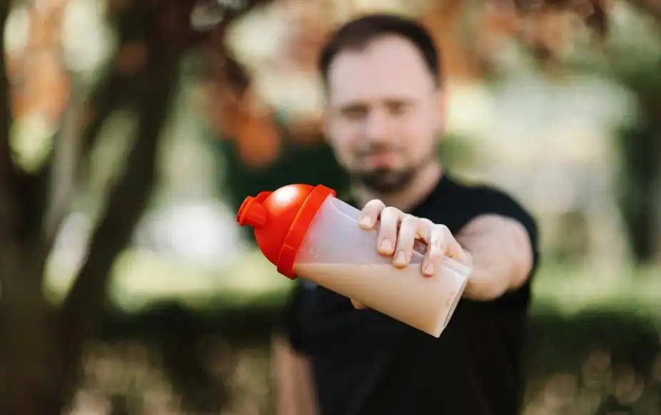 Veja como crise do whey: proteína queridinha encarece e já trava produção de snacks no mundo