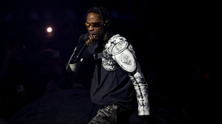 Rollingstone ranqueia os nove projetos de Travis Scott do “pior” ao “melhor”
