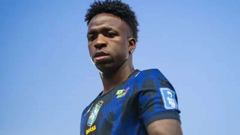 Vini Jr elogia Renato Abreu e recorda papel decisivo do ex-meia no Flamengo