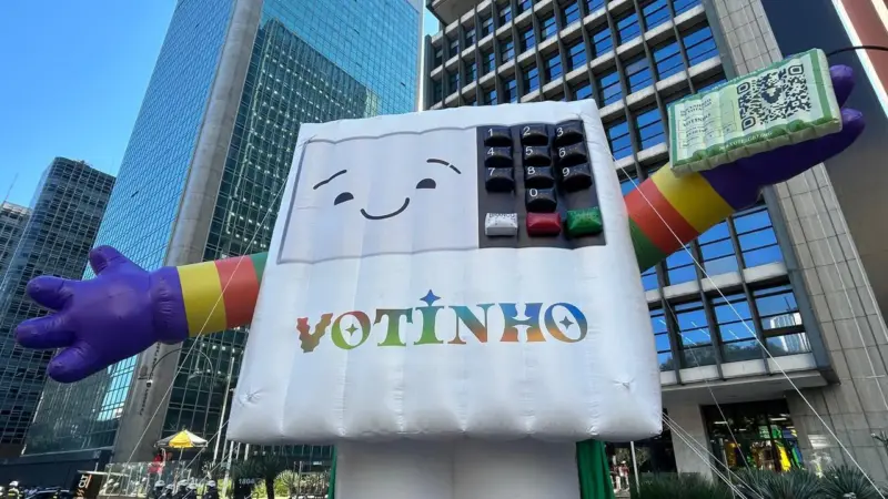Entenda como parada do orgulho lgbt+ em sp completa 30 anos com debate sobre importância do voto