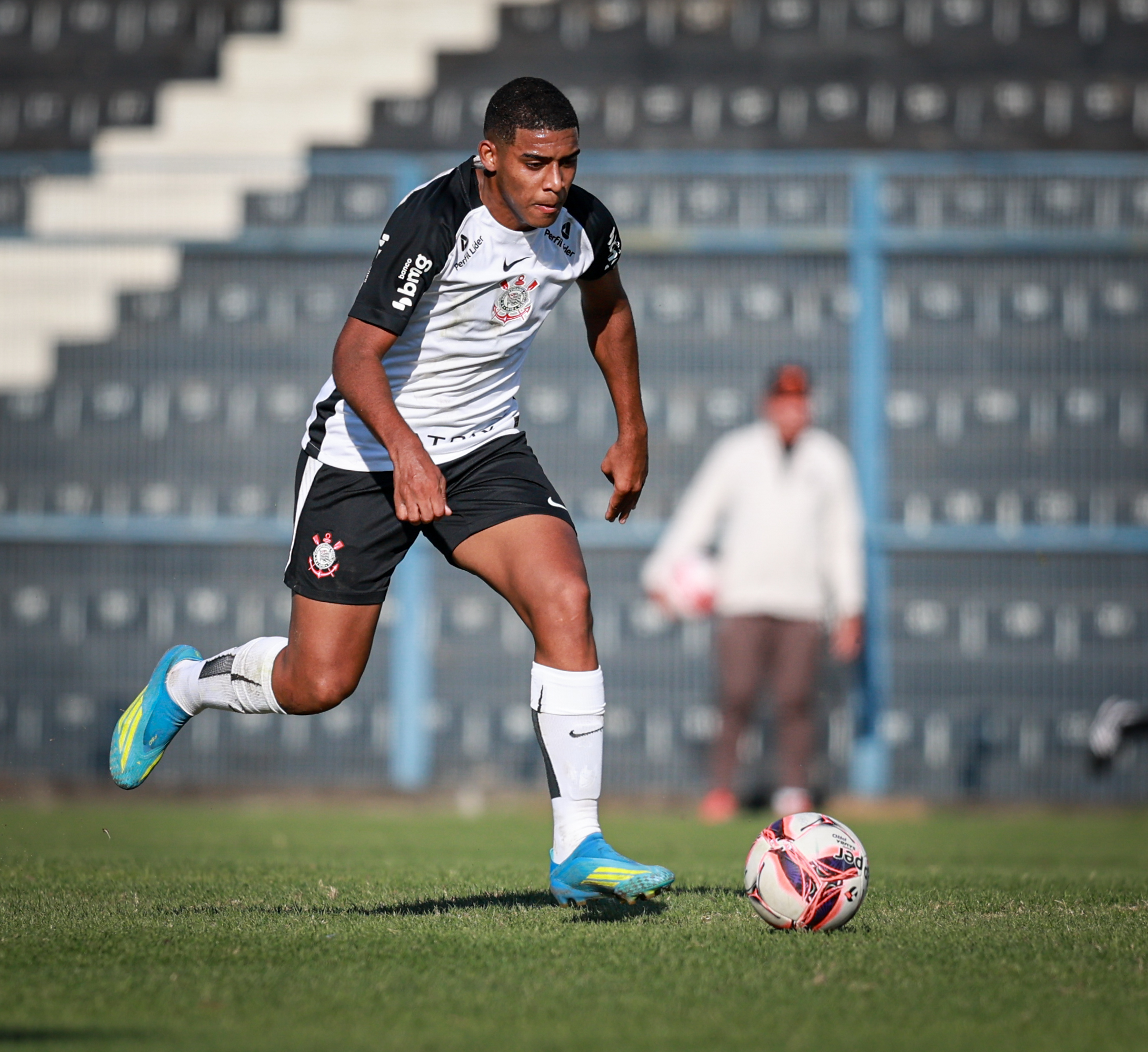 Trio da base do Corinthians não entrou em campo no amistoso contra o Cascavel