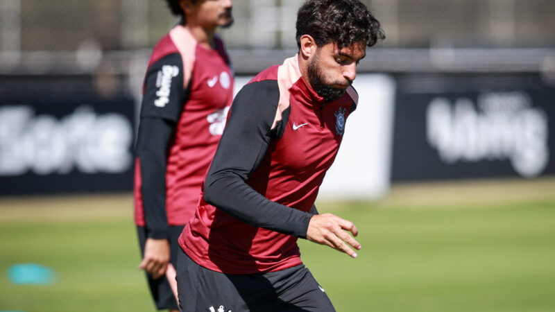 Corinthians treina taticamente no CT Dr. Joaquim Grava preparando retorno do Brasileirão