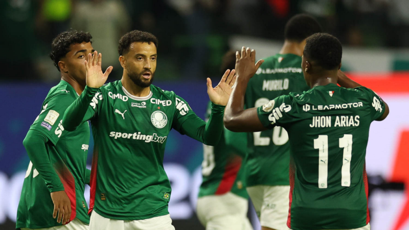 Palmeiras tem retorno de Flaco López e embarca para Salvador visando duelo contra o Vitória