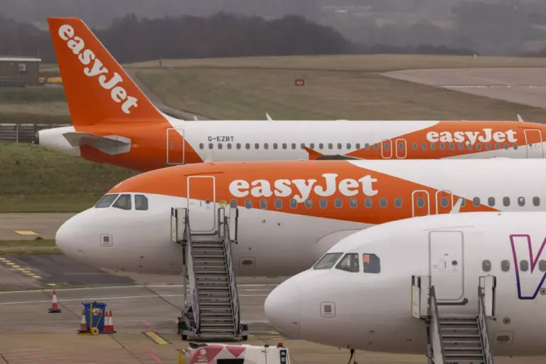UE vai revisar regras de propriedade de companhias aéreas em meio à disputa pela EasyJet