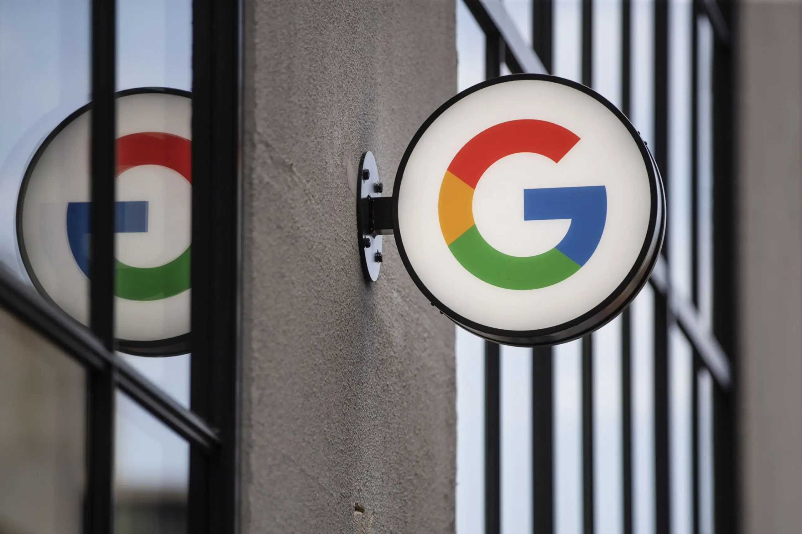 Fluxo de caixa livre negativo da Alphabet provoca queda das ações do Google