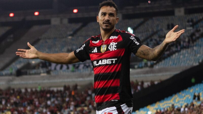 Danilo completa 35 anos; torcedores relembram gol que deu a Libertadores ao Flamengo