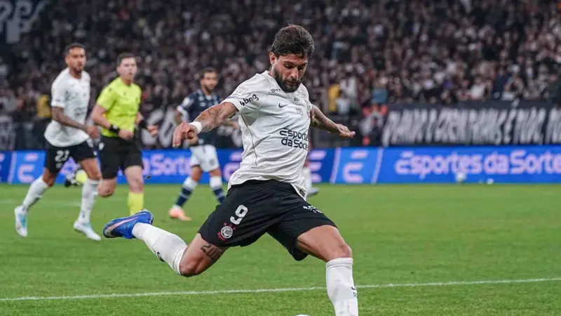 Corinthians recebe Athletico-PR na Neo Química Arena pela 21ª rodada do Brasileirão